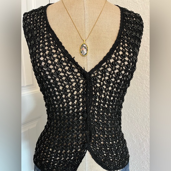 Network Vintage Hand Made Crochet Vest with Beaded Embellishments Size M/L - Picture 13 of 13